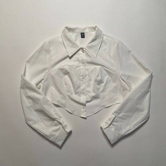 Curvy Sz 2X! White Cropped Button Down | Modern Capsule Essential - Picture 4 of 8
